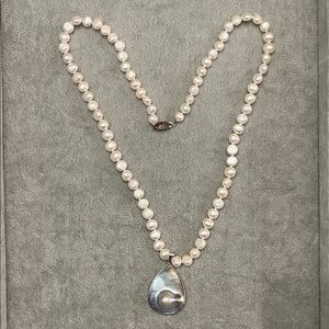 Elegant Freshwater Pearl Necklace with Silver and Mother of Pearl Pendant